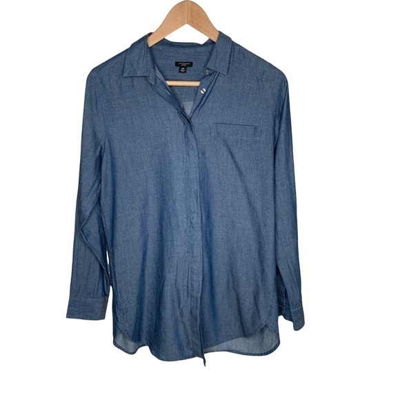 Ann Taylor womens Petite Chambray Button Up Collared Top size medium Petite - Picture 1 of 4